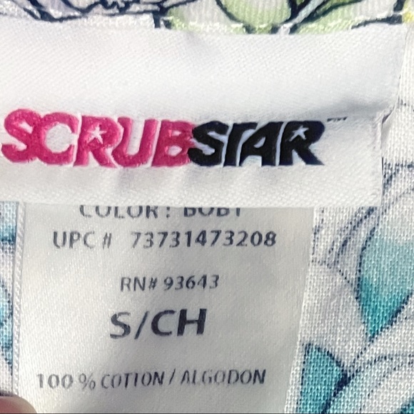 SCRUBSTAR floral scrub top - Picture 5 of 5